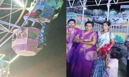 मीना बाजार में हादसा बाल-बाल बची महिला की जान