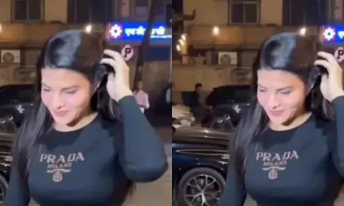 एक्ट्रेस जैक्लीन फर्नांडिस का सिंपल लुक