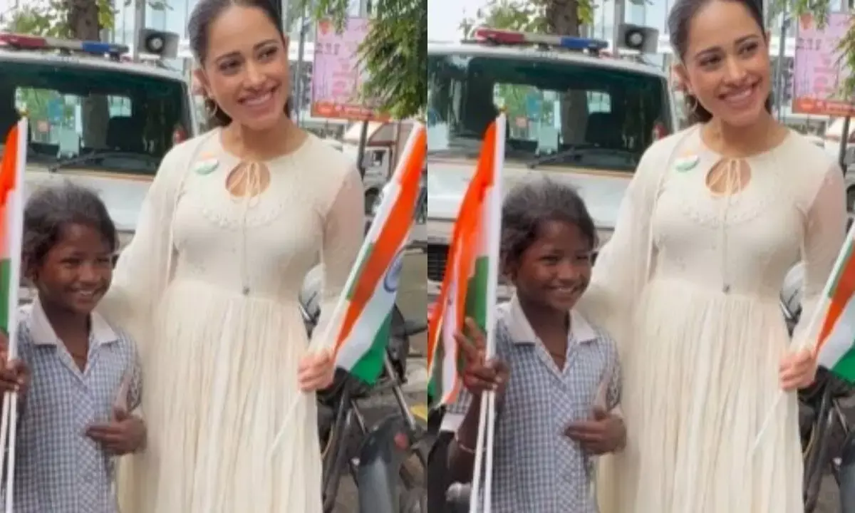 एक्ट्रेस नुसरत भरूचा का स्वतंत्रता दिवस वाला लुक