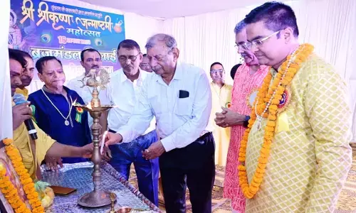 श्री कृष्ण जन्माष्टमी महोत्सव में शामिल हुए विधायक रिकेश सेन