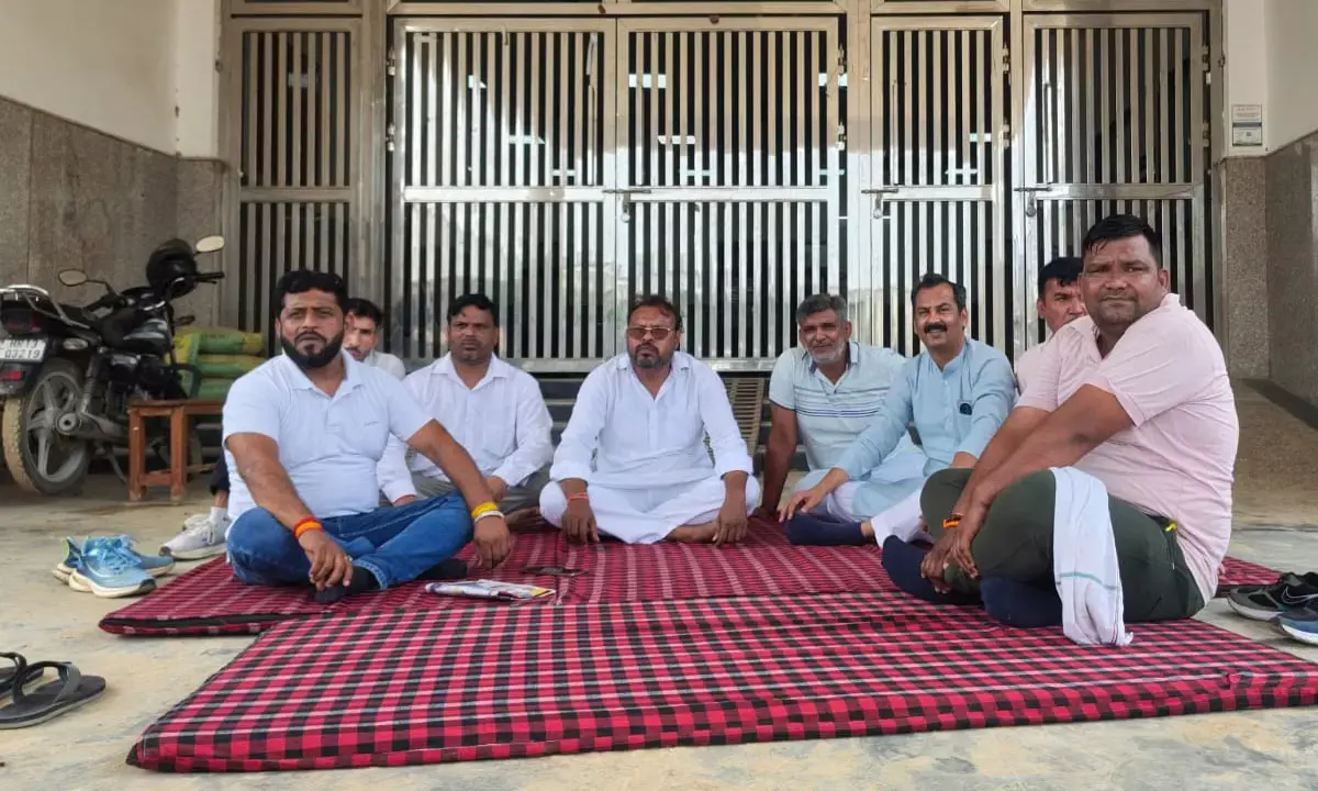 kharkhoda nagar palika protest