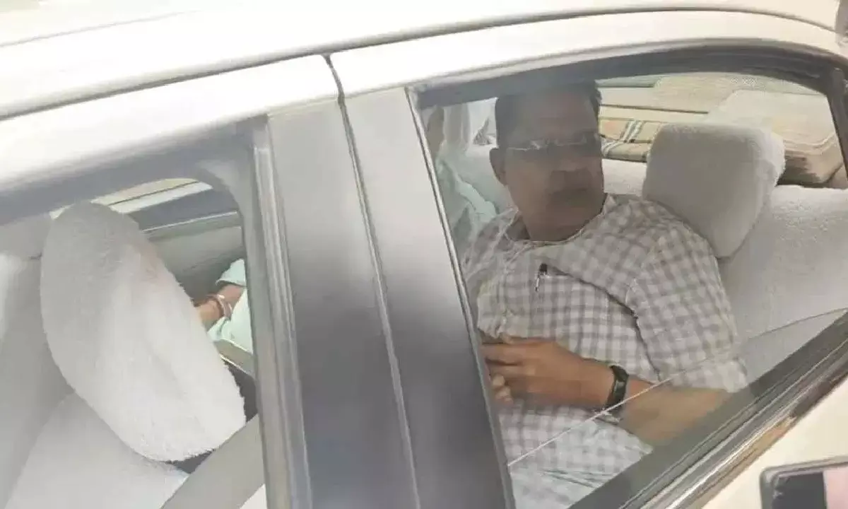 विधायक अमर अग्रवाल राजभवन पहुंचे