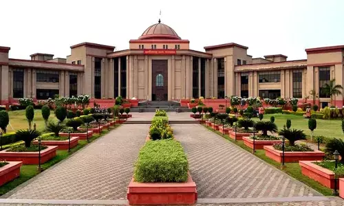 हाईकोर्ट का बड़ा फैसला : पत्नी के कैरेक्टर पर शक क्रूरता जैसा, पति की अपील खारिज