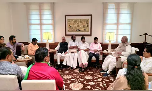 राहुल गांधी बनाम चुनाव आयोग विवाद: महाभियोग प्रस्ताव पर सियासी संग्राम