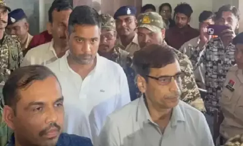 चैतन्य बघेल को एक बार फिर कोर्ट ने 14 दिन की न्यायिक रिमांड पर जेल भेज दिया है चैतन्य बघेल को एक बार फिर कोर्ट ने 14 दिन की न्यायिक रिमांड पर जेल भेज दिया है