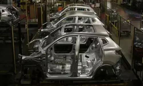 ऑटो इंडस्ट्री को दिवाली तक मिल सकता है GST कटौती का तोहफा, जानें डिटेल