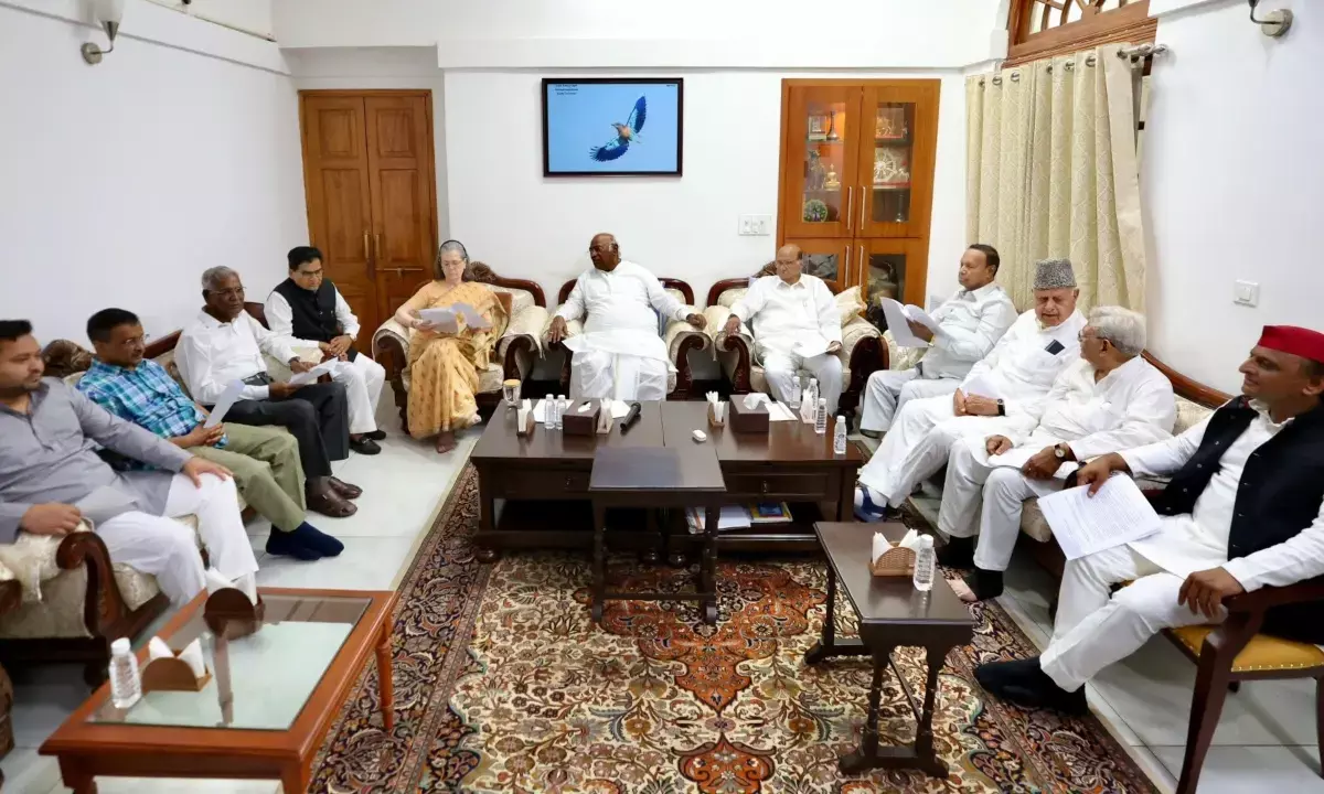 उपराष्ट्रपति चुनाव : इंडिया गठबंधन का उम्मीदवार कौन? फैसला आज, इन नामों पर चर्चा