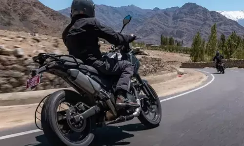 नई रॉयल एनफील्ड हिमालयन 750 स्पॉट, अलॉय व्हील्स के साथ नया लुक और एडवेंचर