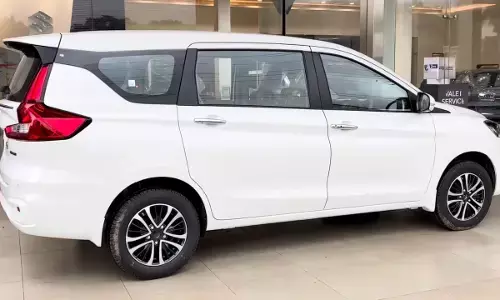 डीलर्स के पास पहुंचा नया मॉडल, इसमें सेफ्टी के लिए 6 एयरबैग दिए; माइलेज भी बेहतर हुआ