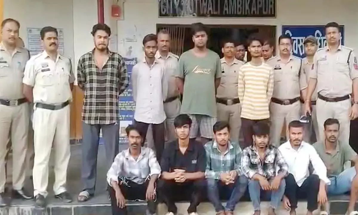 बाइकर्स गैंग पर सरगुजा पुलिस का शिकंजा 18 गिरफ्तार