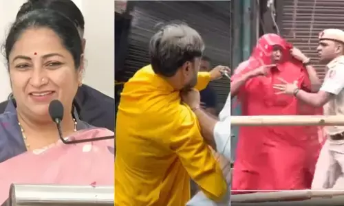 Ruckus in CM Rekha Gupta Event