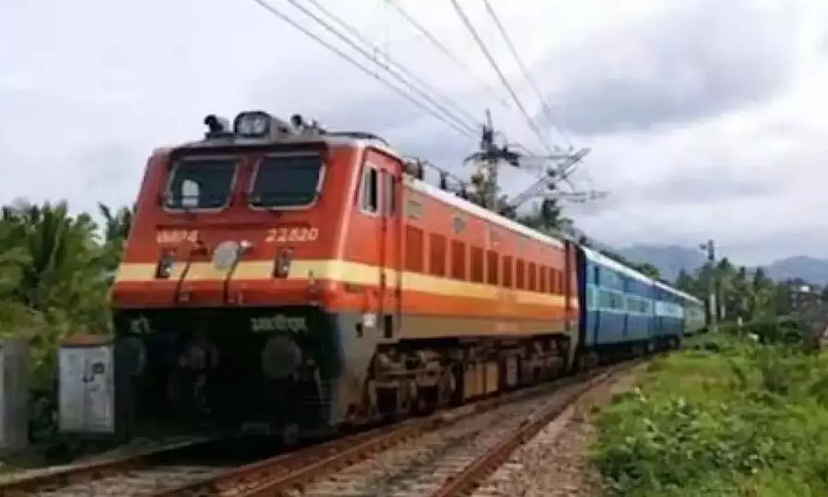 सीट पाने की होड़ : 120 की जगह अब 60 दिन पहले ट्रेनों में बुकिंग