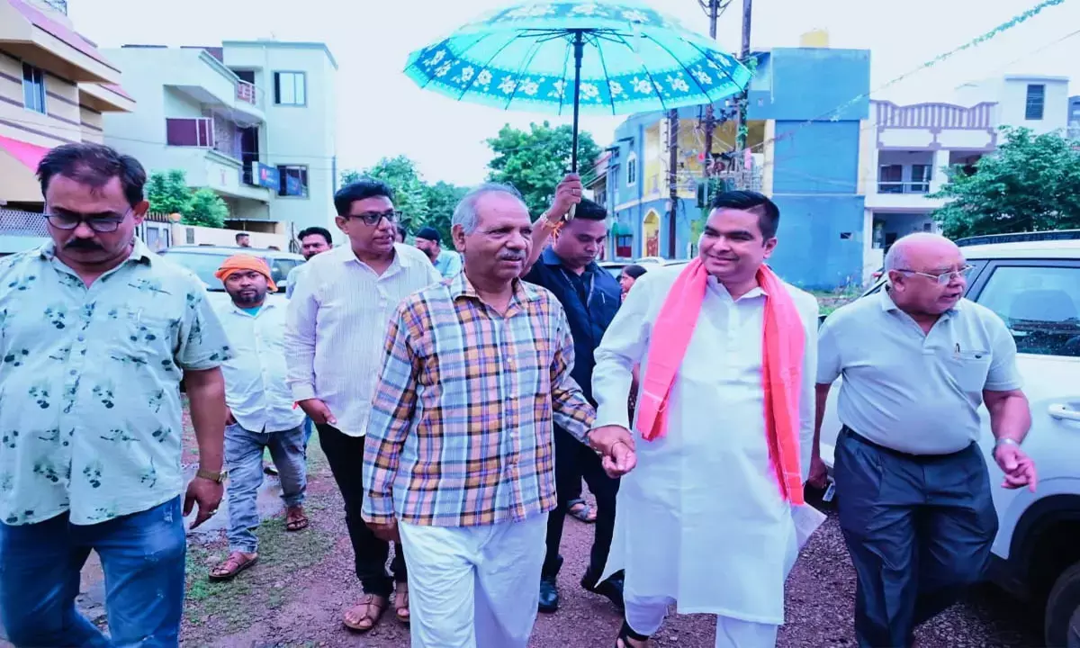 MLA Rakesh Sen MLA Rakesh Sen