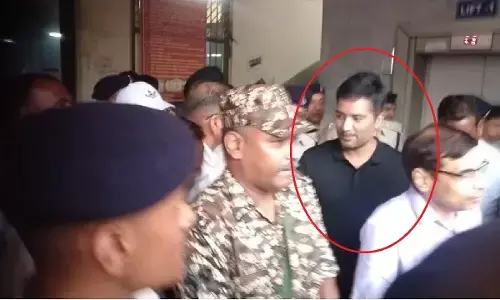 शराब घोटाले मामले में ED ने चैतन्य बघेल को कोर्ट ने उन्हें 14 दिन की न्यायिक हिरासत में जेल भेज दिया है शराब घोटाले मामले में ED ने चैतन्य बघेल को कोर्ट ने उन्हें 14 दिन की न्यायिक हिरासत में जेल भेज दिया है