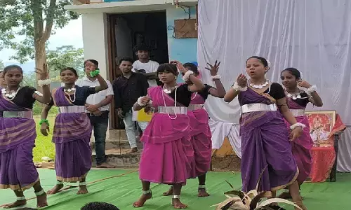 दंतेवाड़ा जिले के ग्राम पंचायत चितालंका में बाल मित्र पुस्तकालय और गतिविधि केंद्र का वार्षिकोत्सव मनाया गया।