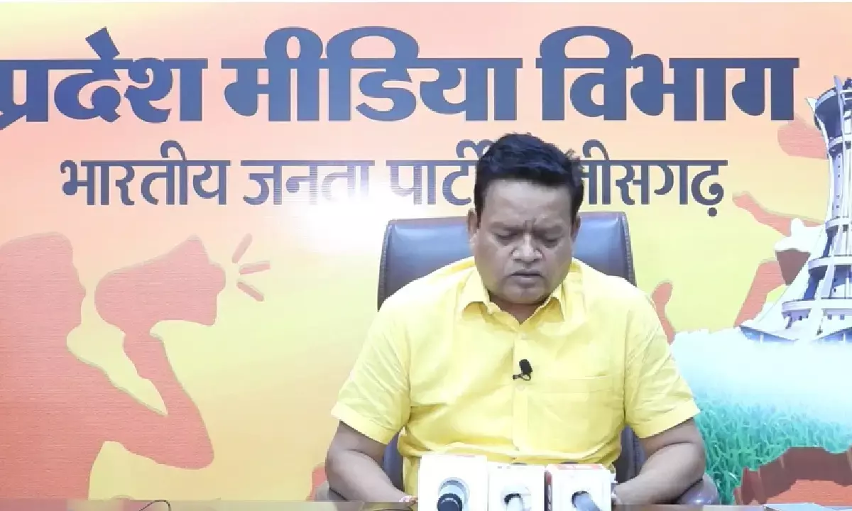 भाजपा प्रवक्ता देवलाल ठाकुर ने कांग्रेस समर्थित उपराष्ट्रपति पद के उम्मीदवार जस्टिस बी. सुदर्शन रेड्डी पर निशाना साधा है