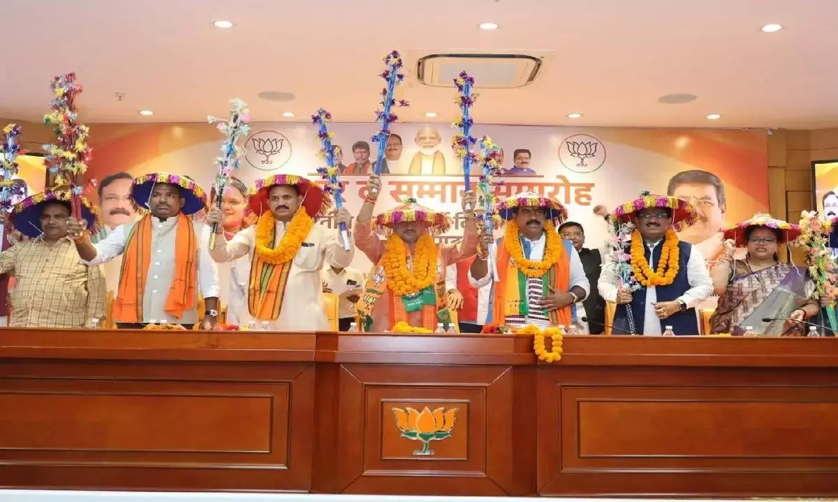 भाजपा किसान मोर्चा के नवनियुक्त प्रदेश अध्यक्ष आलोक ठाकुर ने पदभार ग्रहण किया