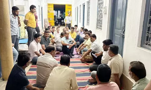 बैठक में शामिल हुए लोग