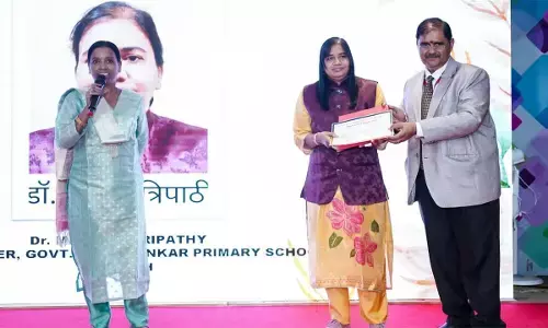 कलिंगा यूनिवर्सिटी रायपुर में डॉ.मनीषा त्रिपाठी हुईं सम्मानित