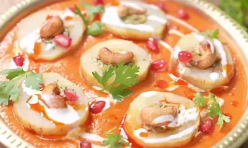 बनारसी दम आलू की खास रेसिपी।