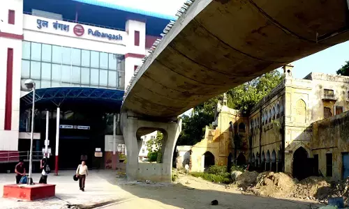 Delhi pul Bangash metro station
