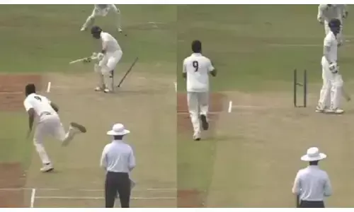 umran malik clean bowled