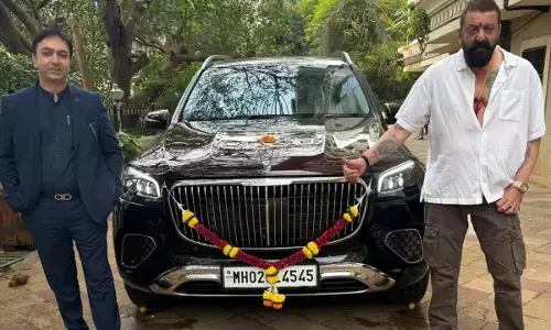 संजय दत्त ने खरीदी 4 करोड़ की ये दमदार SUV, फीचर्स ऐसे कि आप भी इसमें डूब जाएं