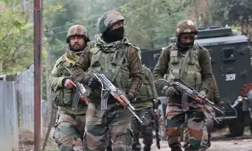 जम्मू-कश्मीर के बांदीपुर में दो आतंकवादी ढेर, गुरेज में सेना पुलिस का एक्शन