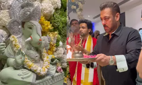 सलमान खान ने परिवार के साथ मनाई गणेश चतुर्थी 2025 सलमान खान ने परिवार के साथ मनाई गणेश चतुर्थी 2025