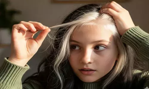 vitamin b12 causes white hairs