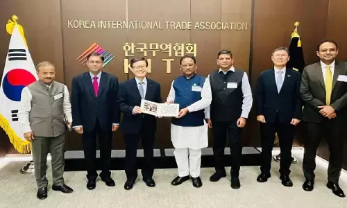 सीएम विष्णुदेव साय ने दक्षिण कोरिया के सबसे बड़े व्यापार संगठन KITA के चेयरमैन जिन सिक युन और वाइस प्रेसिडेंट किम की ह्यून से मुलाकात की