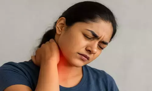 गर्दन में दर्द किसी गंभीर बीमारी का संकेत हो सकता है गर्दन में दर्द किसी गंभीर बीमारी का संकेत हो सकता है