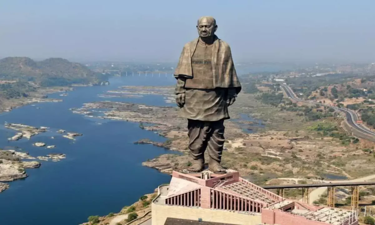 Statue of Unity near places
