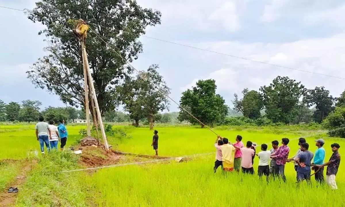 इलेक्ट्रिक पोल