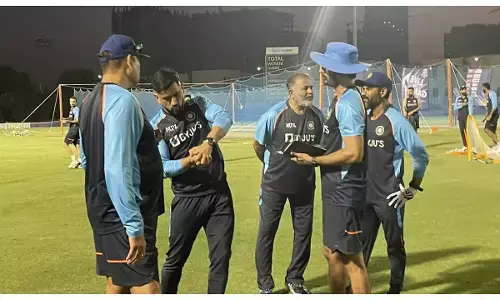 manoj tiwary on ms dhoni