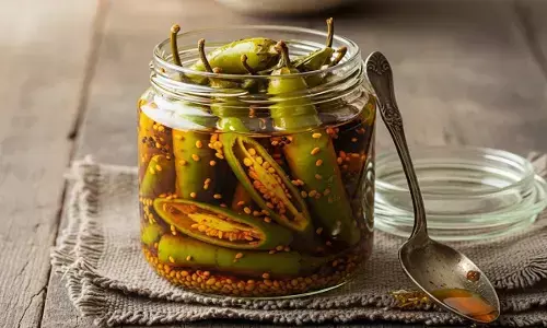 green chili pickle hari mirch ka achar
