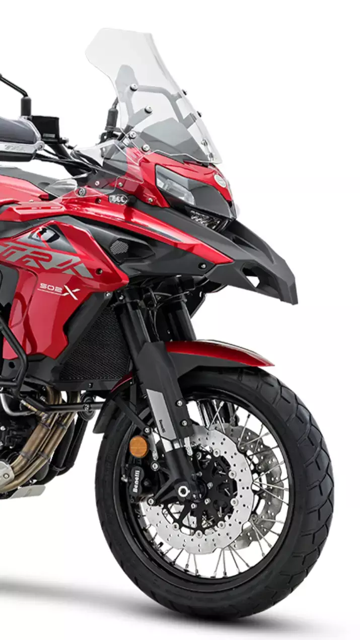 महंगी हुई Benelli TRK 502X 2025, जानें क्या हैं नए बदलाव