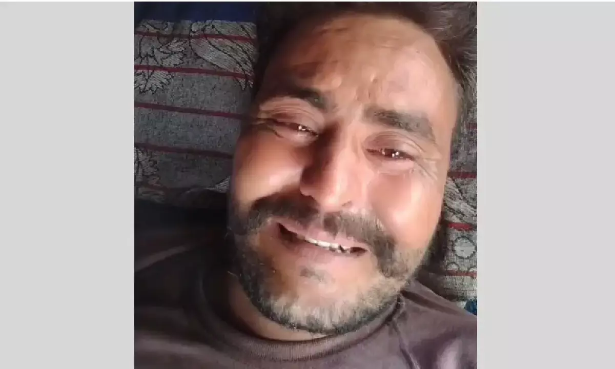 सूरजपुर में एक दिन पहले विश्रामपुर के आमगांव कोयला खदान में खड़े ट्रक में चालक की फांसी लगाकर आत्महत्या कर ली है।