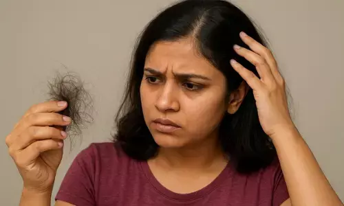 बालों का टूटना कैसे रोकें
