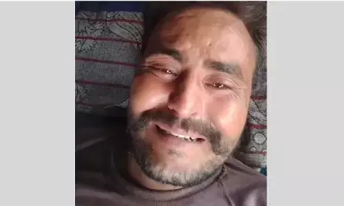 सूरजपुर में एक दिन पहले विश्रामपुर के आमगांव कोयला खदान में खड़े ट्रक में चालक की फांसी लगाकर आत्महत्या कर ली है।