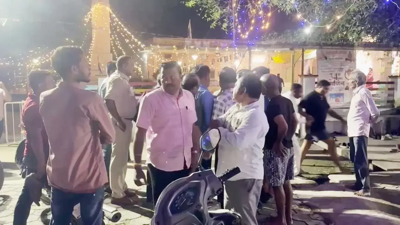 मंत्री लखन लाल देवांगन की पोस्टर मंत्री लखन लाल देवांगन की पोस्टर