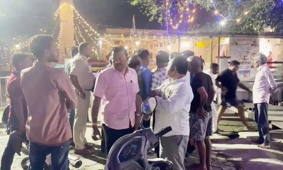 मंत्री लखन लाल देवांगन की पोस्टर