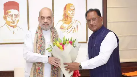 सीएम विष्णुदेव साय ने दिल्ली में केंद्रीय गृहमंत्री अमित शाह से करीब दो घंटे तक बातचीत की। सीएम विष्णुदेव साय ने दिल्ली में केंद्रीय गृहमंत्री अमित शाह से करीब दो घंटे तक बातचीत की।