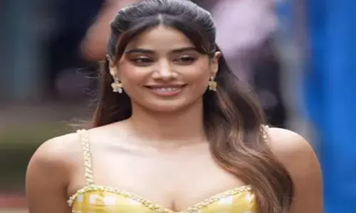 एक्ट्रेस जान्हवी  कपूर का हॉट लुक