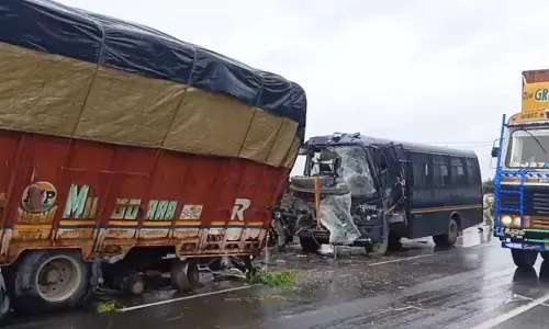 Dausa police van accident