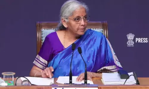 GST Rate: जीएसटी काउंसिल के निर्णयों की जानकारी देतीं वित्त मंत्री निर्माला सीतारमण GST Rate: जीएसटी काउंसिल के निर्णयों की जानकारी देतीं वित्त मंत्री निर्माला सीतारमण