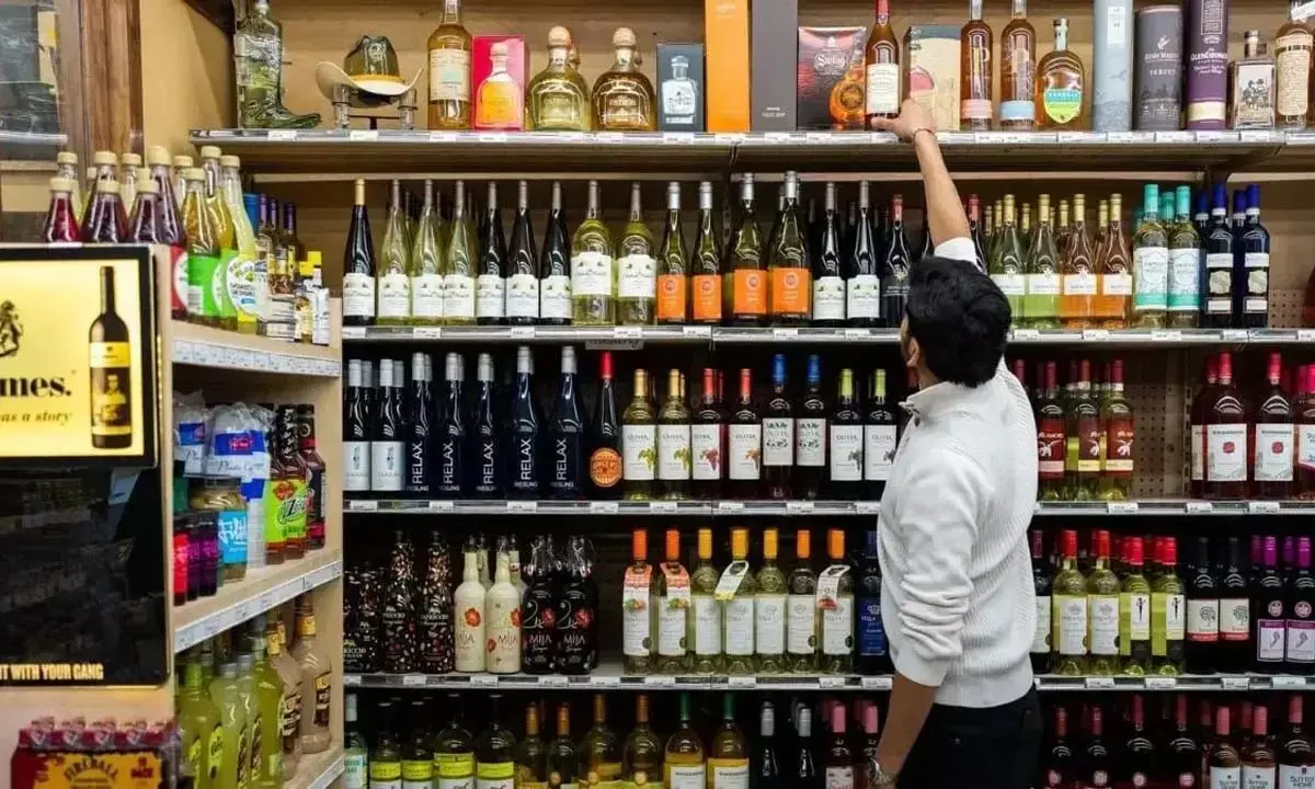 नई आबकारी नीति में बदलाव : ब्रांडेड रेस्टोरेंट को मिलेगा विदेशी शराब पिलाने का लाइसेंस