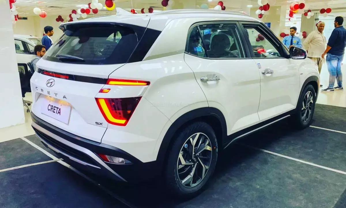 सस्ती होंगी कारें- मारुति से हुंडई तक और महिंद्रा थार-स्कॉर्पियो की कीमतों में कितना फर्क? जानिए सस्ती होंगी कारें- मारुति से हुंडई तक और महिंद्रा थार-स्कॉर्पियो की कीमतों में कितना फर्क? जानिए