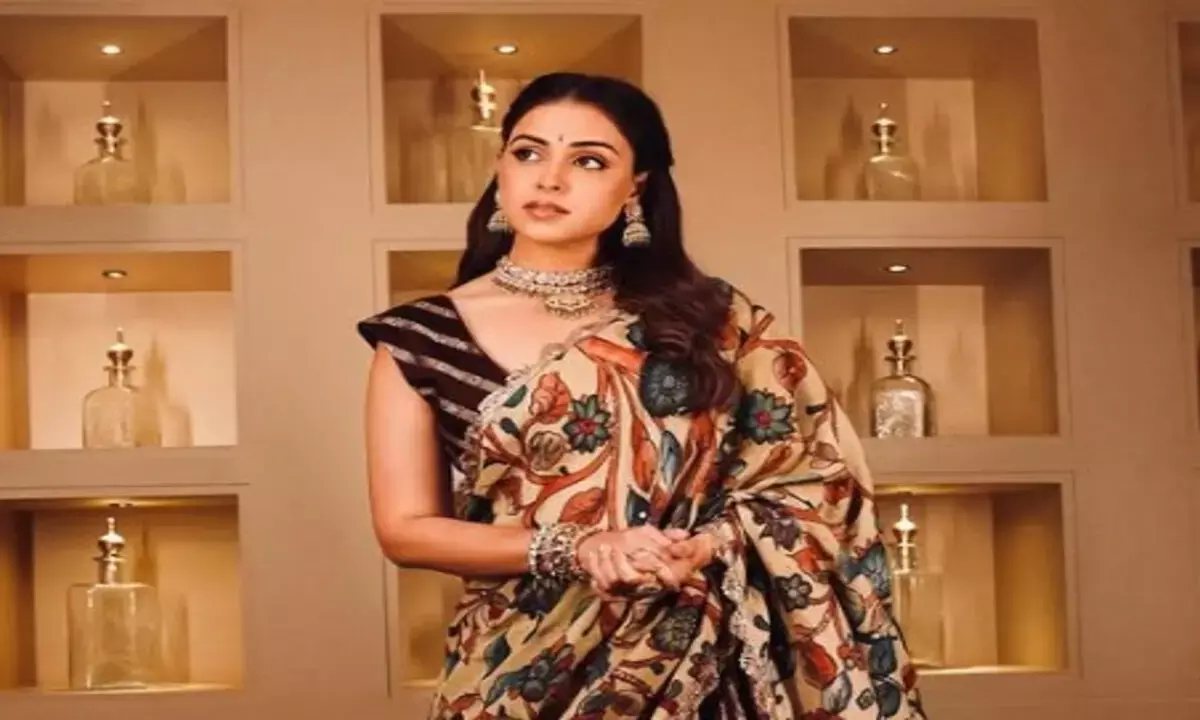 जेनेलिया डिसूजा का खूबसूरत लुक