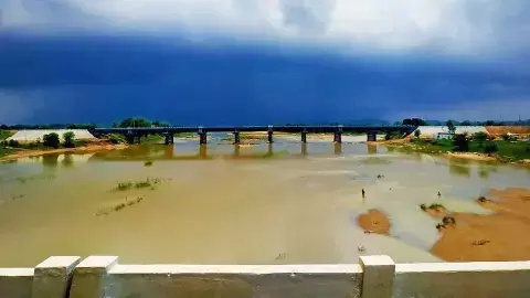 जोक नदी के किनारे मिला शव